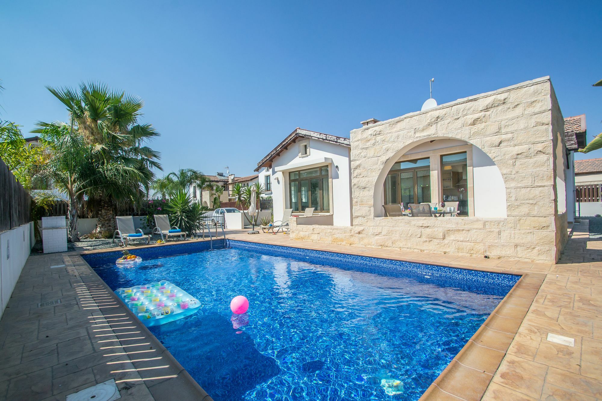 Rada'S Vacation Home Ayia Napa Ngoại thất bức ảnh